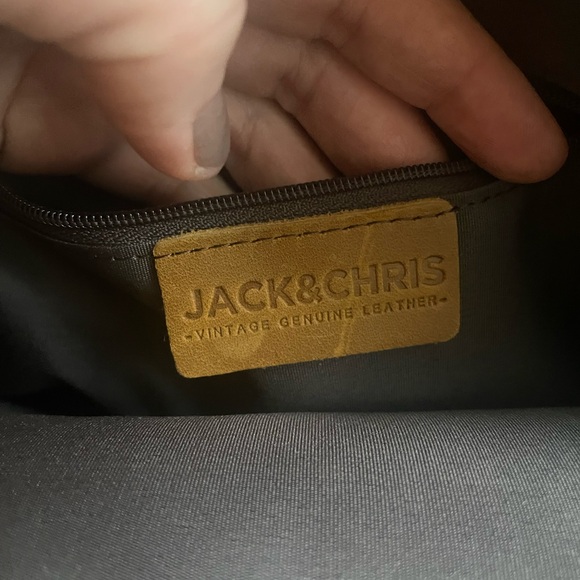 Elegant Brown Leather Messenger Bag for Men - Picture 16 of 16